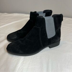 Vionic Alana black leather Chelsea slip on comfort boots size 8.5
